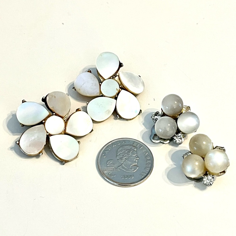 Vintage 50’s Glamorous Costume Clip-On Earrings - Picture 7 of 7